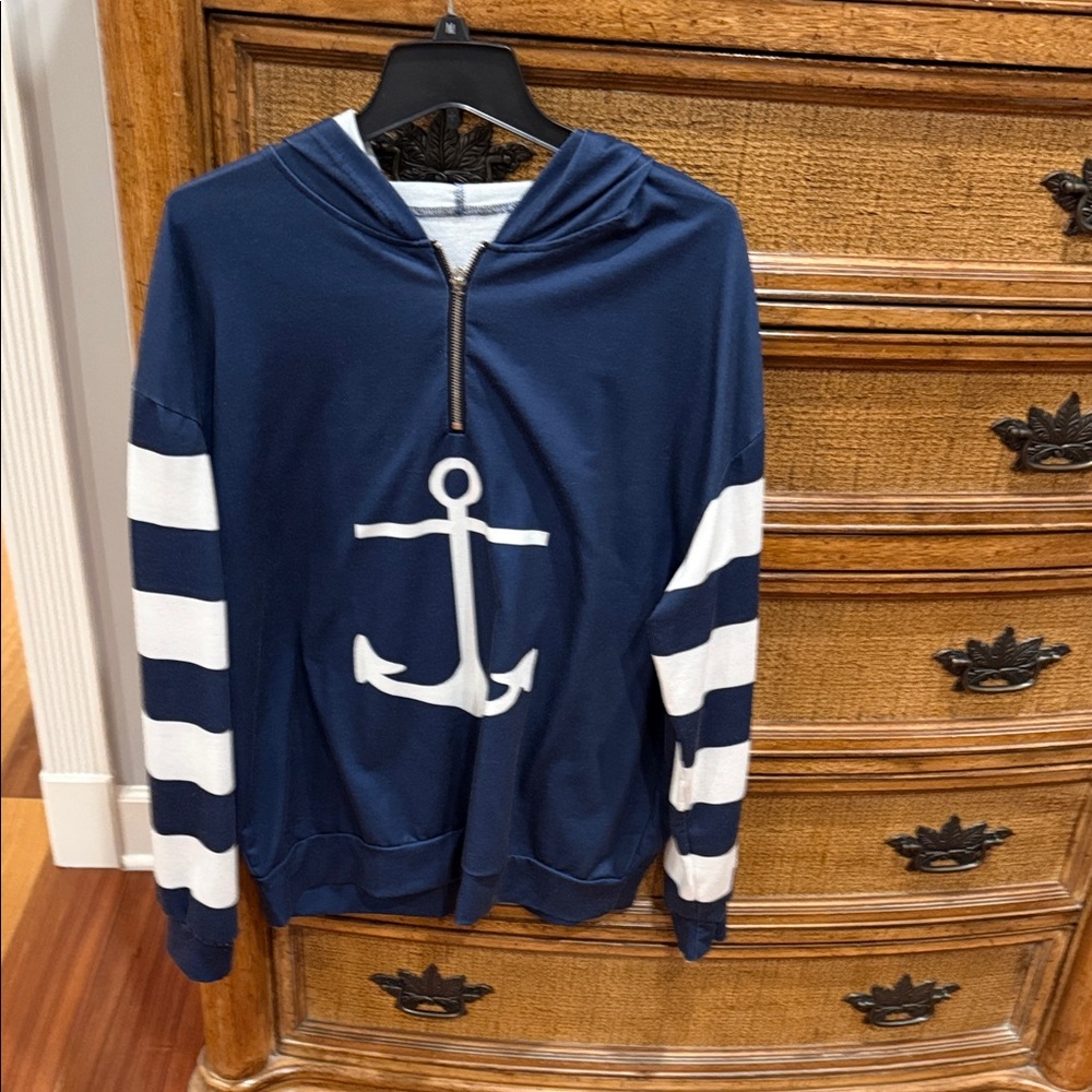 Source Unknown Navy Blue Hoodie with Anchor Design
